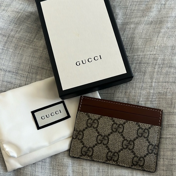 Gucci Other - 🆕💯% Auth Gucci GG Supreme Canvas Card Case Unisex NWT Brown